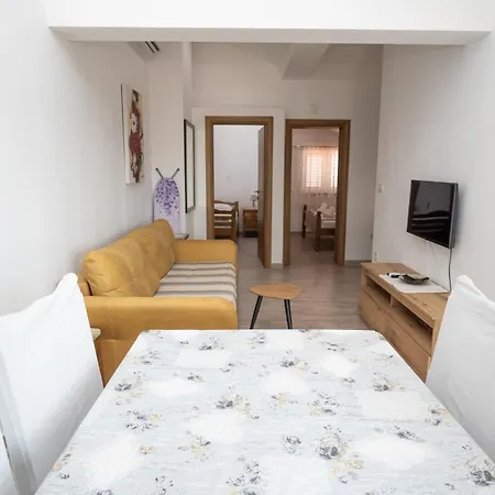 Apartment Apartments 