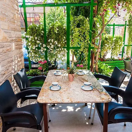 Apartment Apartments 