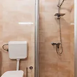 شقة 